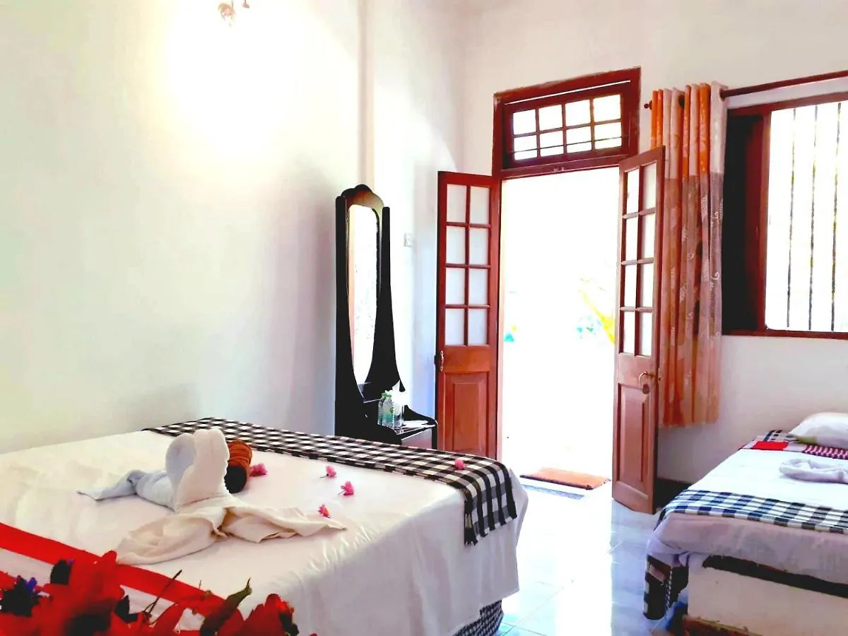 Guest house Green Shade Resort & Haritha Sewana Hotel