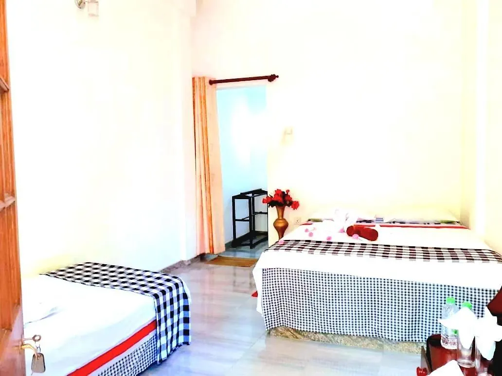 Guest house Green Shade Resort & Haritha Sewana Hotel
