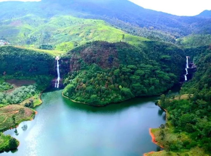 Guest house Green Shade Resort & Haritha Sewana Hotel